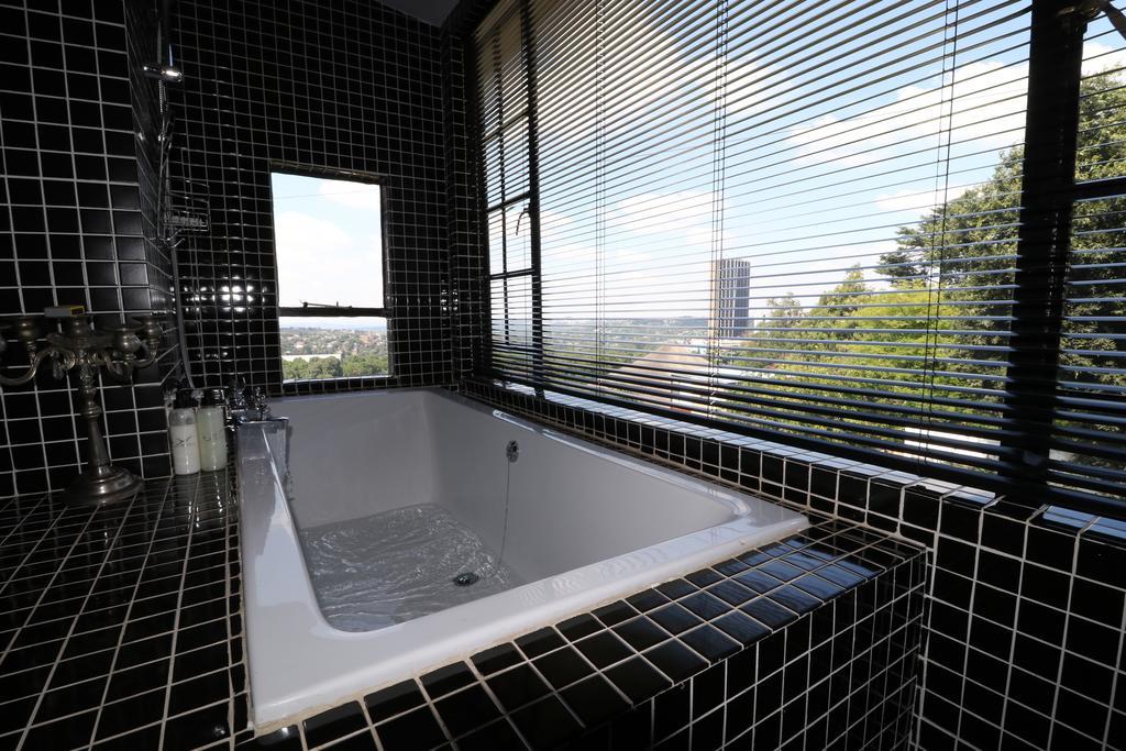 Zietsies Guest House Йоханнесбург Экстерьер фото